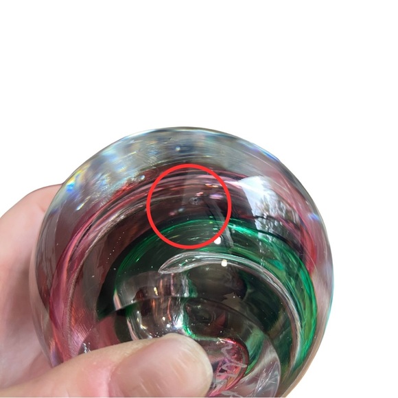 Marian Pyrcak Art Glass Apple – Green & Pink Paperweight Decor - Picture 11 of 11